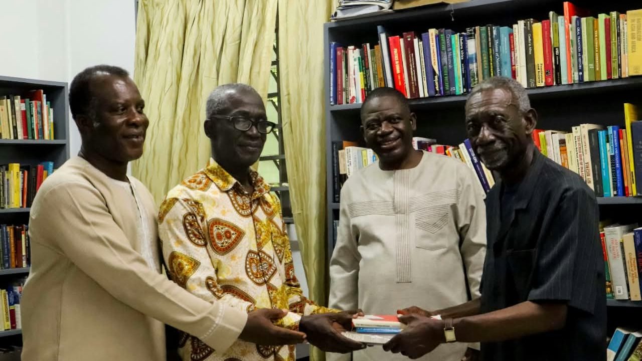 Ghanaian-American Scholar Gives 6,000-Book Academic Gift to University of Ghana